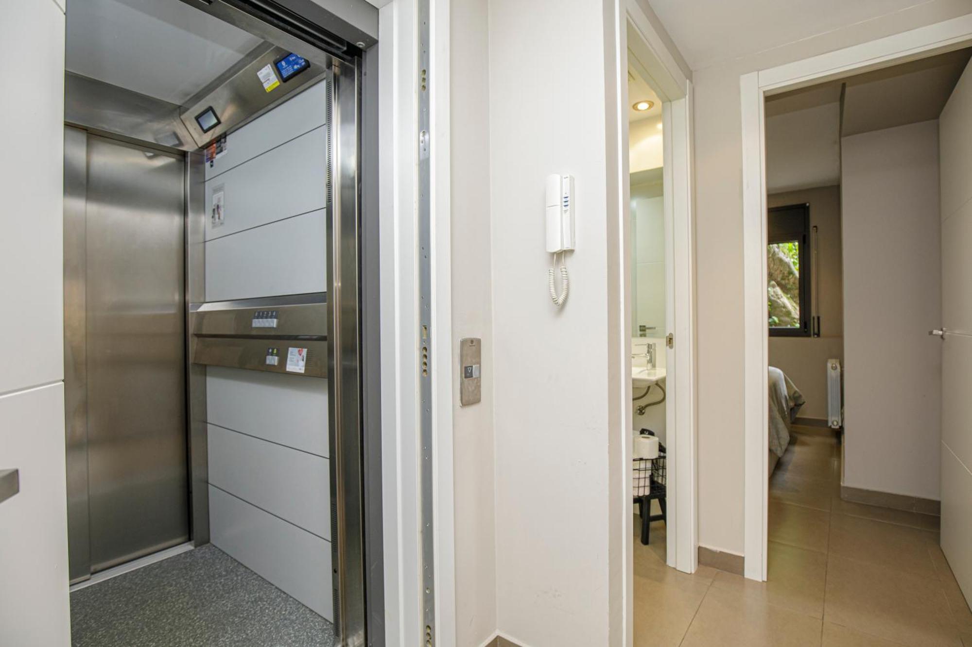 Centric Ripoll Apartment Bagian luar foto